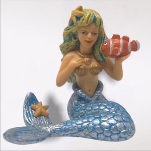 PAPO | 3/$15 Silver Mermaid Figurine With Clown Fish